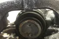 Суппорт тормозной Mazda 3 BK ХЭТЧ ZY 2009 задн. лев. (б/у) — фото 7