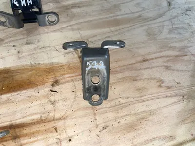 Петля двери Honda Civic 4D 2008 перед. прав. (б/у)