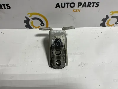 Петля двери Suzuki Grand Vitara 2 2008 перед. лев. (б/у)