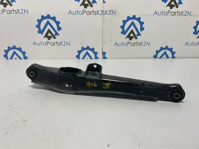 Рычаг поперечный Mitsubishi ASX 2.0 4B11 задн. (б/у)