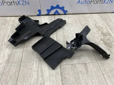 Дефлектор радиатора Honda CR-V 5 L15BG прав. (б/у)