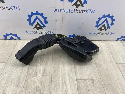 Воздухозаборник Mitsubishi ASX 2.0 4B11 (б/у)