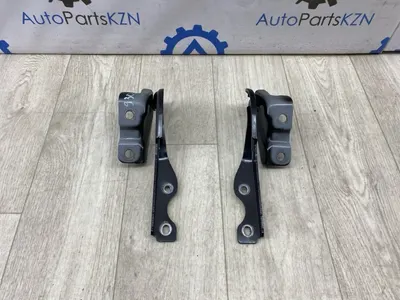 Петля капота Mazda CX-30 2.0 (б/у)