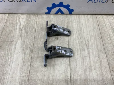 Петля двери Mitsubishi Outlander 3 4B11 перед. прав. (б/у)