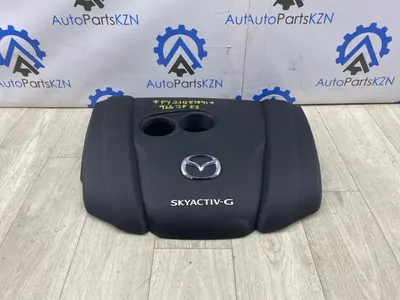 Декоративная крышка двигателя Mazda CX-30 PY (б/у)