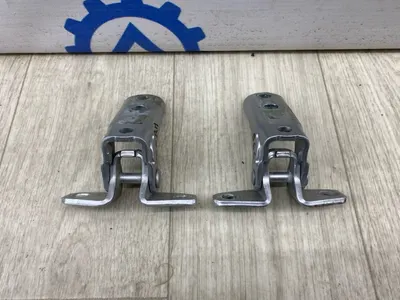 Петля двери Mitsubishi ASX 2.0 4B11 прав. (б/у)