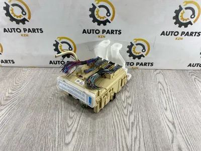 Блок предохранителей Toyota Corolla E180 (б/у)
