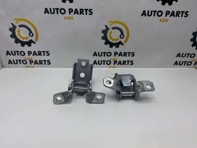 Петля двери Mazda CX-30 2.0 2021 задн. лев. (б/у)