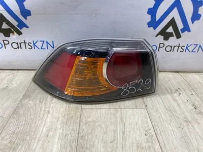 Фонарь задний Mitsubishi Lancer 10 4B10 лев. (б/у)