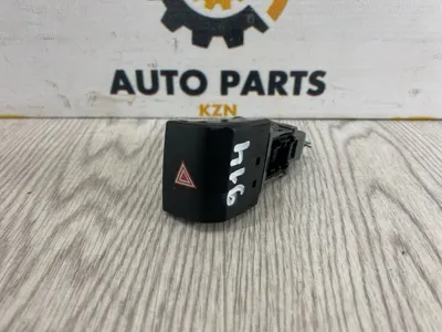 Кнопка аварийной сигнализации Toyota Corolla E180 (б/у)