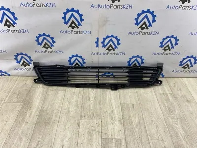 Решетка радиатора Mitsubishi Outlander 3 4J11 (б/у)