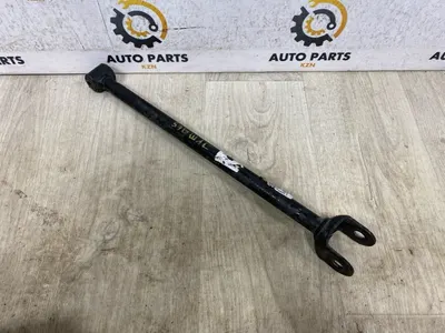 Рычаг продольный Toyota Camry задн. (б/у)