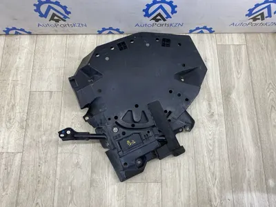 Защита топливного бака Subaru Forester SJ 2.5 FB25 прав. (б/у)