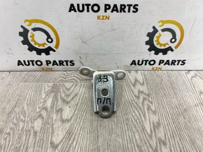 Петля двери Honda Accord 8 2.0 R20A перед. прав. (б/у)