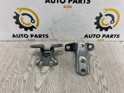 Петля двери Mitsubishi ASX 2.0 4B11 задн. прав. (б/у)