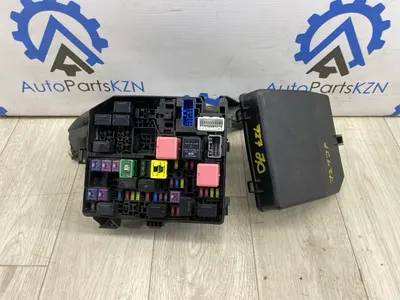 Блок предохранителей Mitsubishi Outlander 3 4J12 (б/у)