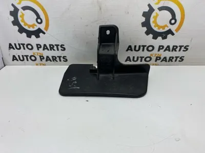 Брызговик Toyota RAV4 задн. лев. (б/у)
