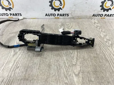 Кронштейн ручки двери Mazda 3 прав. (б/у)