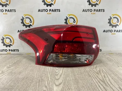 Фонарь задний Mitsubishi Outlander 3 2.4 4B12 2018 лев. (б/у)