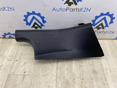 Накладка на стойку кузова Tesla Model Y SY6LR 2023 прав. (б/у)