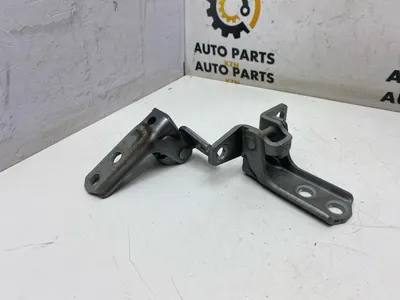 Петля двери Mitsubishi Outlander 3 2.0 перед. лев. (б/у)