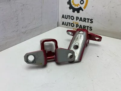 Петля двери Mitsubishi Outlander 3 4B12 перед. прав. (б/у)