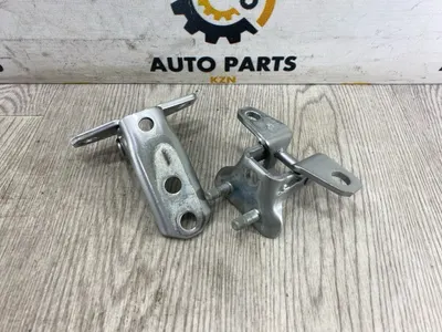 Петля двери Mitsubishi Outlander 3 2.4 4B12 2018 задн. лев. (б/у)