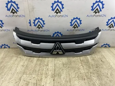 Решетка радиатора Mitsubishi ASX 2.0 (б/у)