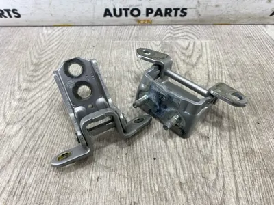 Петля двери Nissan Juke F15 1.6 2014 задн. прав. (б/у)