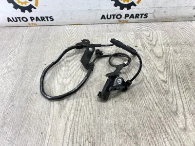 Датчик ABS Mitsubishi Outlander XL 2.4 4B12 перед. лев. (б/у)