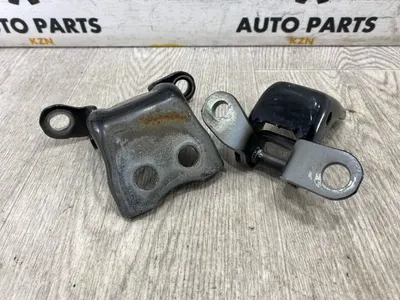 Петля двери Honda CR-V 3 2.4 перед. лев. (б/у)