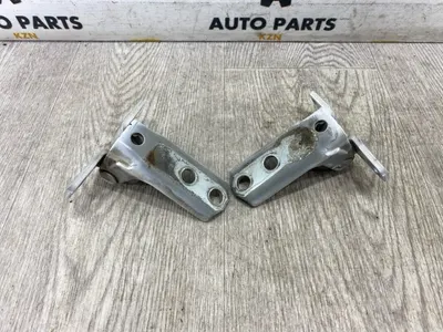 Петля двери Mitsubishi Lancer 10 1.8 перед. прав. (б/у)