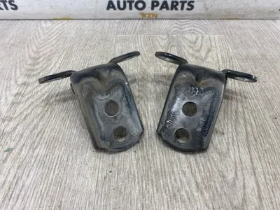 Петля двери Nissan X-Trail Т31 2.0 перед. прав. (б/у)
