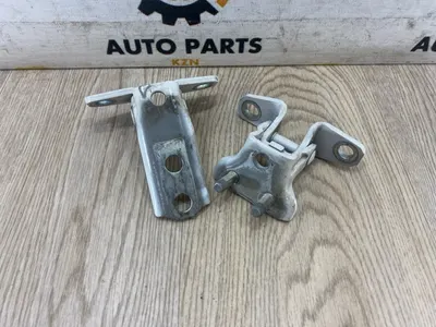 Петля двери Mitsubishi Lancer 10 1.8 задн. лев. (б/у)