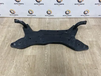 Подрамник Mitsubishi Outlander XL 2.0 2011 перед. (б/у)