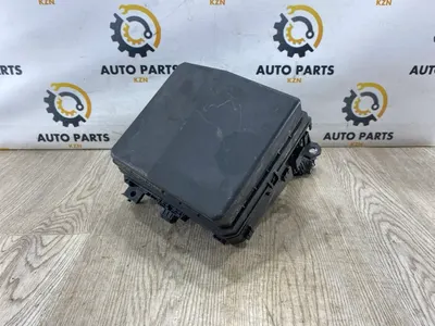 Блок предохранителей Mitsubishi Outlander XL 2.0 4B11 2010 (б/у)