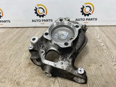 Кулак поворотный BMW 5 E60 N52/3.0Л перед. прав. (б/у)
