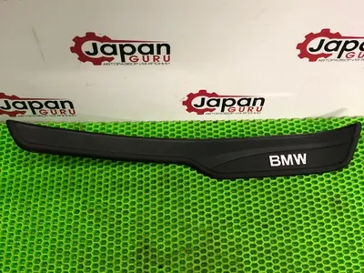Накладка на порог салона BMW 3 E91 N46 2011 прав. (б/у)