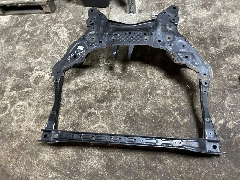 Подрамник Mazda 6 GJ 2 перед. (б/у)