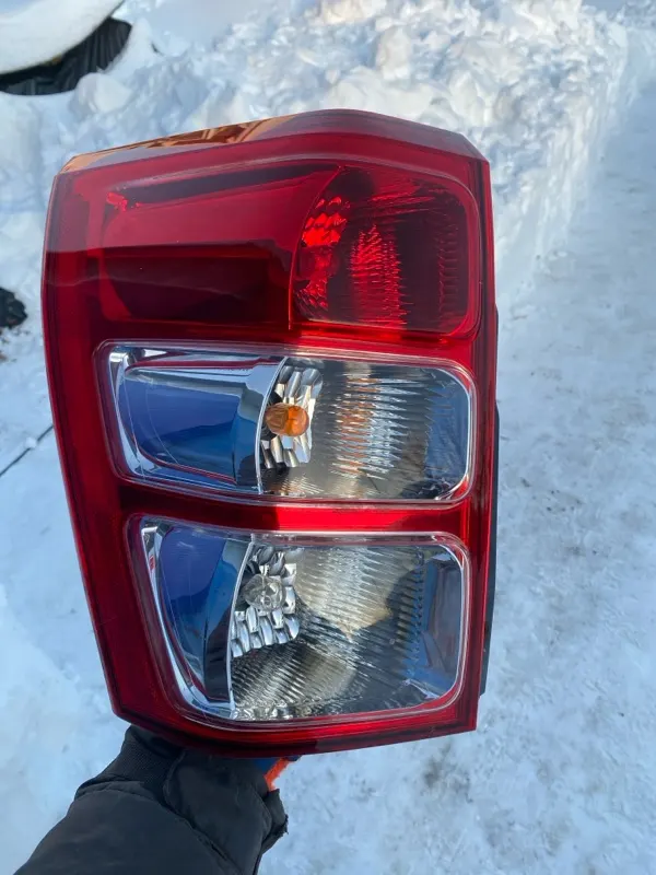 Фонарь задний Suzuki Grand Vitara 2 лев. (б/у)