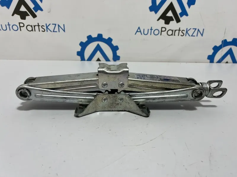 Домкрат Honda Civic 4D 2009 (б/у)