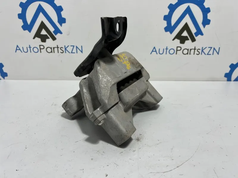Подушка двигателя Mitsubishi Outlander 3 2.0 4B11 (б/у)