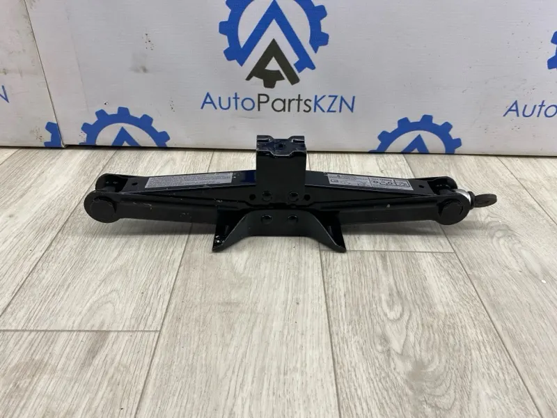 Домкрат Mitsubishi Outlander 3 4J11 (б/у)