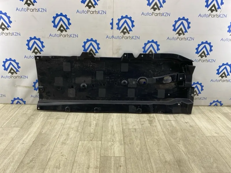 Защита днища кузова Mazda CX-30 PY 2023 перед. прав. (б/у)
