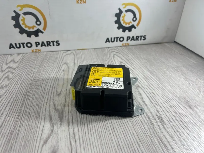 Блок управления SRS Mitsubishi Outlander 3 4J12 2019 (б/у)