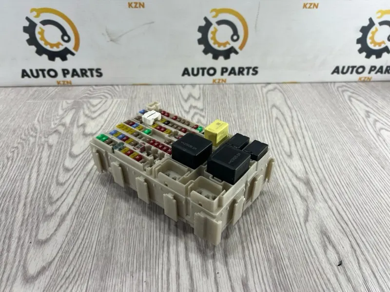 Блок предохранителей Mitsubishi Outlander 4 GM PR 2023 (б/у)