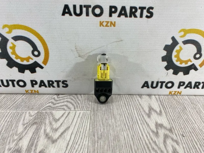 Датчик подушки безопасности Subaru Forester SJ 2.5 FB25 (б/у)