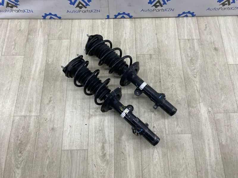 Амортизатор передний Honda CR-V 5 L15BG (б/у)