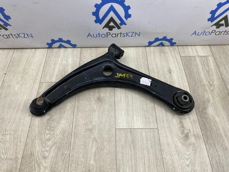 Рычаг подвески нижний Mitsubishi Outlander 3 4J12 2019 перед. лев. (б/у)