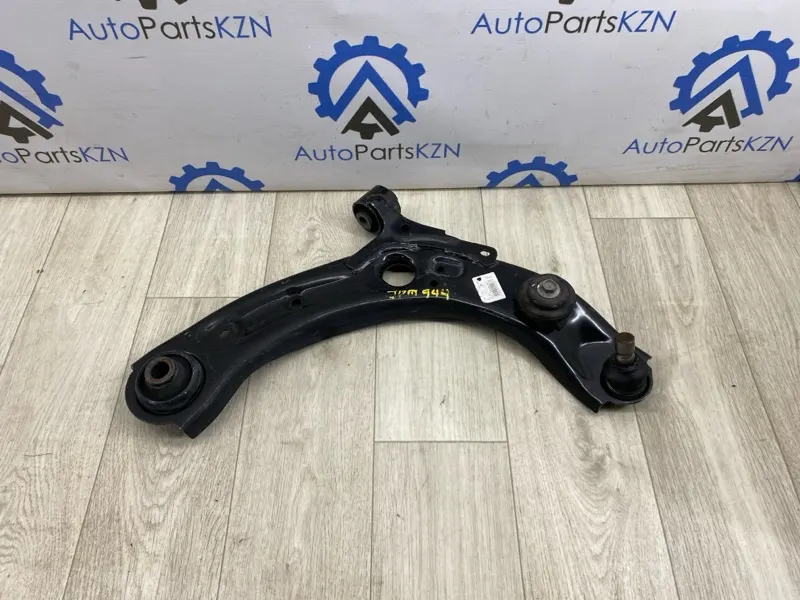 Рычаг подвески нижний Mazda 3 BP PY перед. прав. (б/у)